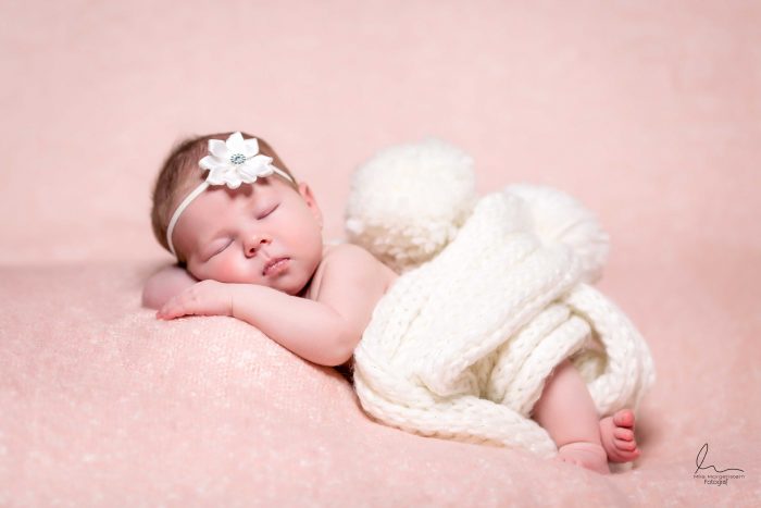 fotograf novorozence Fotograf newborn miminek těhu těhotenské foto Profesionální fotograf s atelierem Most