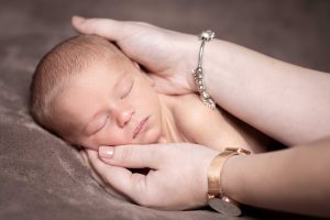Fotograf newborn miminek těhu těhotenské foto Profesionální fotograf s atelierem Most