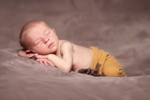 Fotograf newborn miminek těhu těhotenské foto Profesionální fotograf s atelierem Most